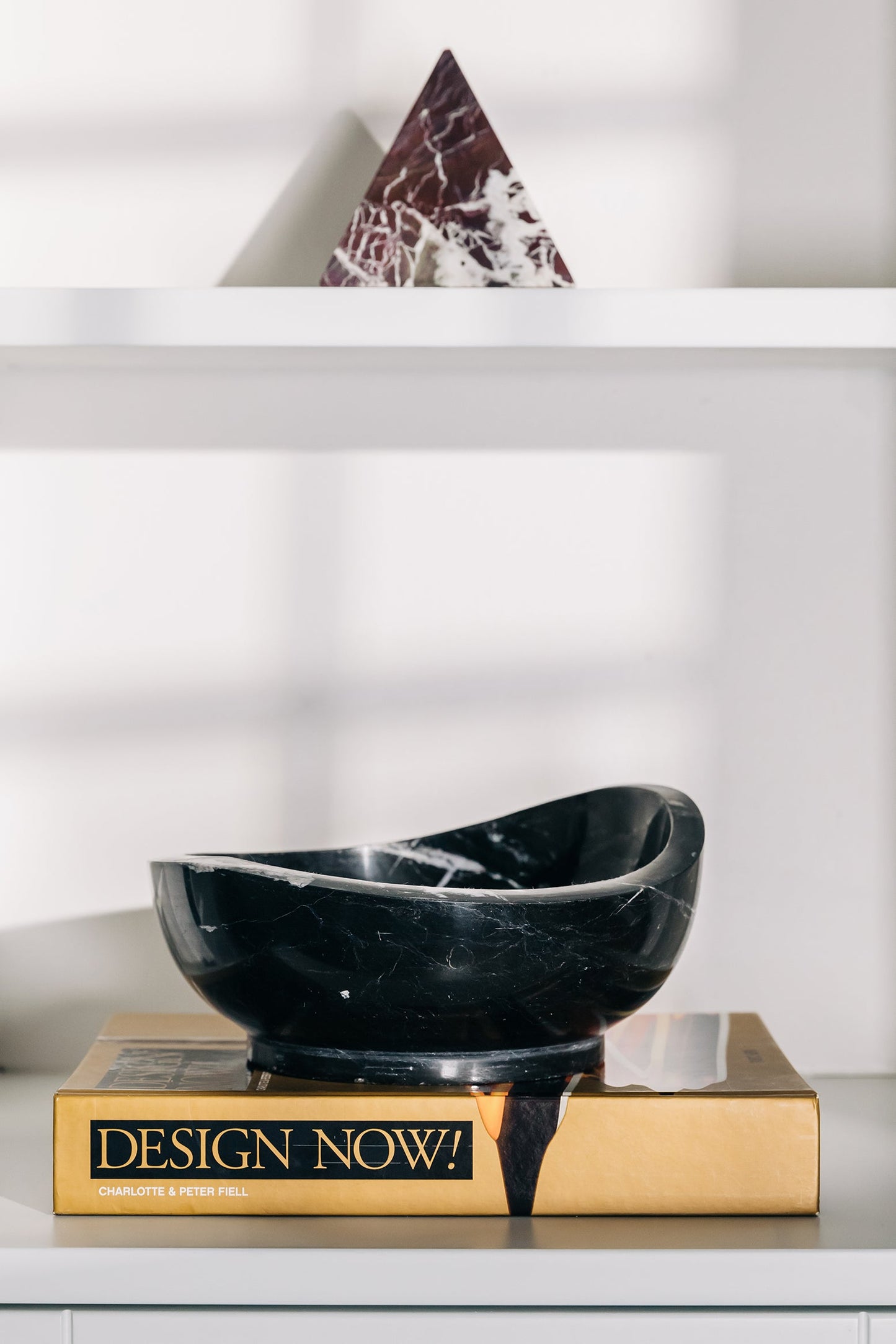 Bowl Amorf Negro - Forma Líquida que Abraza la Belleza Orgánica