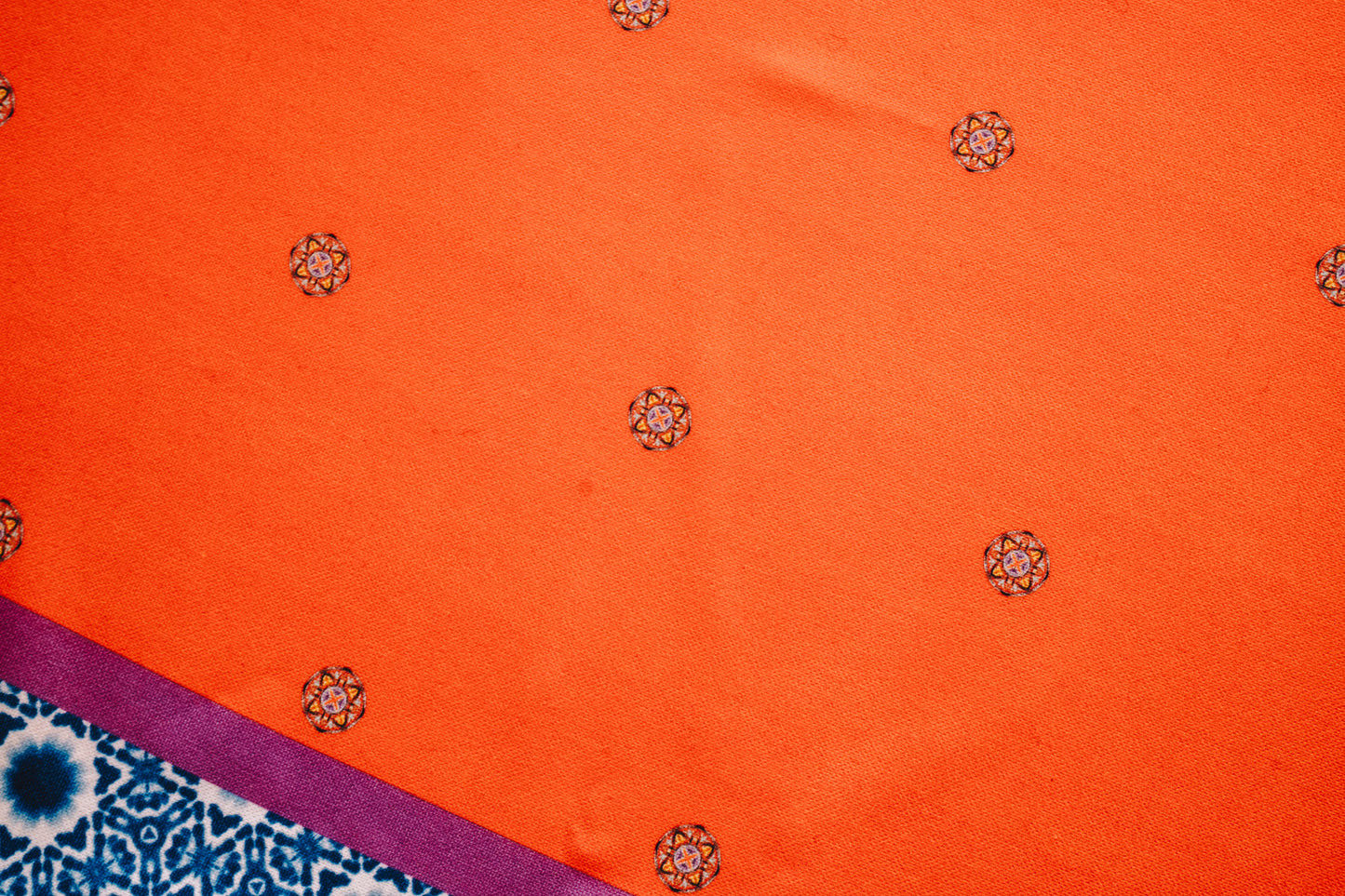 Taj Mahal Stain-Resistant Tablecloth - Imperial Elegance that Conquers Your Table
