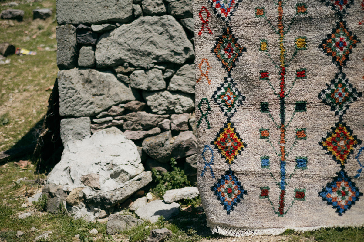 Golden Vanilla Tree of Life Rug - Ancestral Wisdom Materialized in Pure Wool