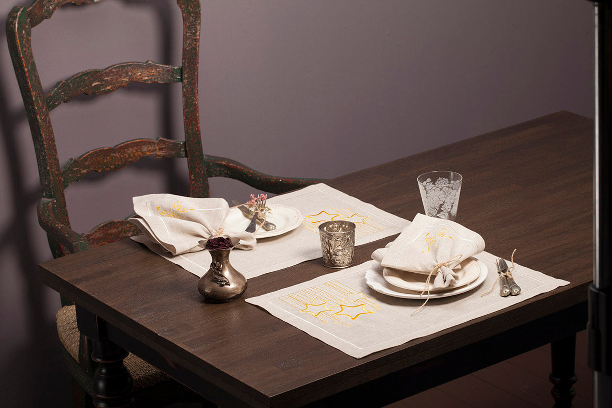 Mantel Individual "Tu Estrella" Lino Natural - Destino Personal Bordado en Fibra Celestial