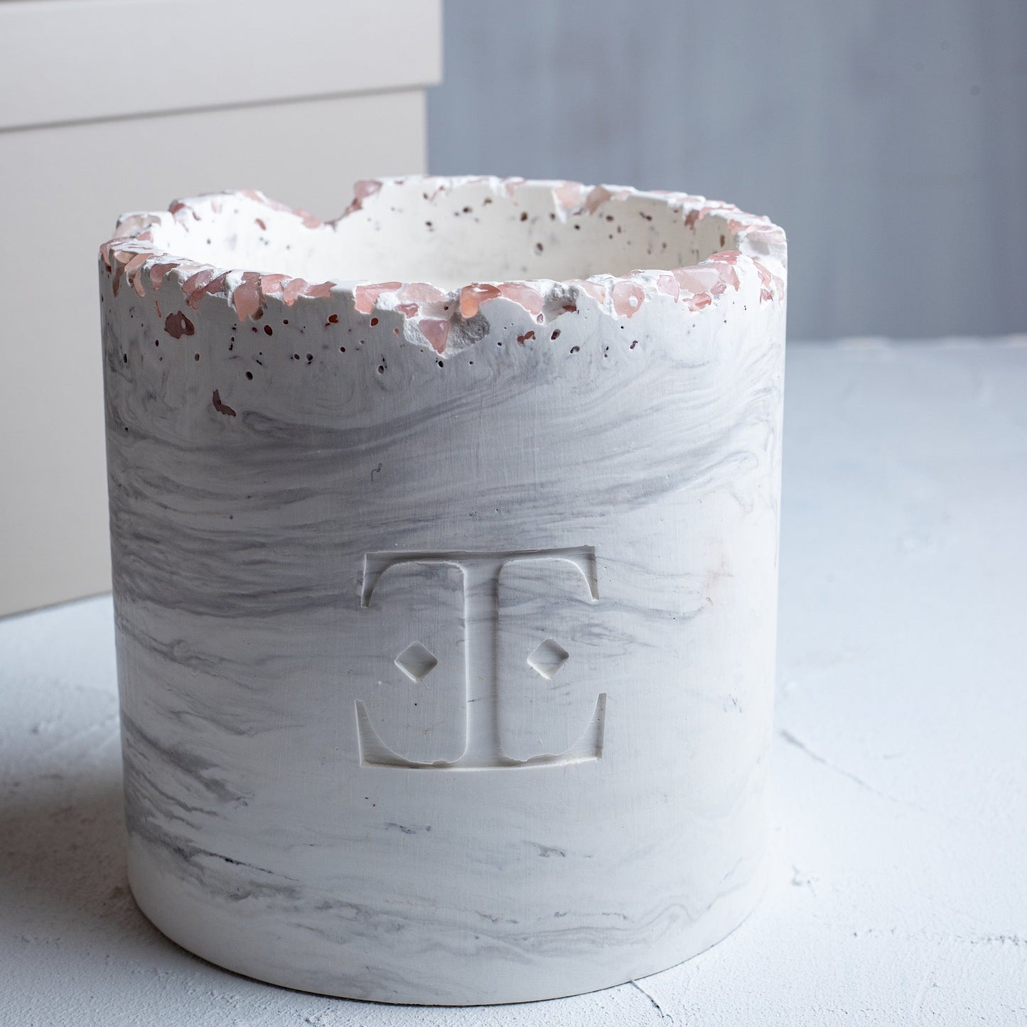 "SILVER Glow" Luxury Candle with Crystals - 1.2kg