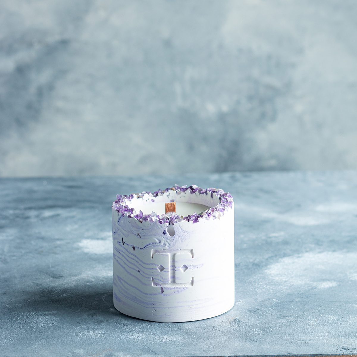 Vela "Lavender" con Cristales - Pequeña 150g