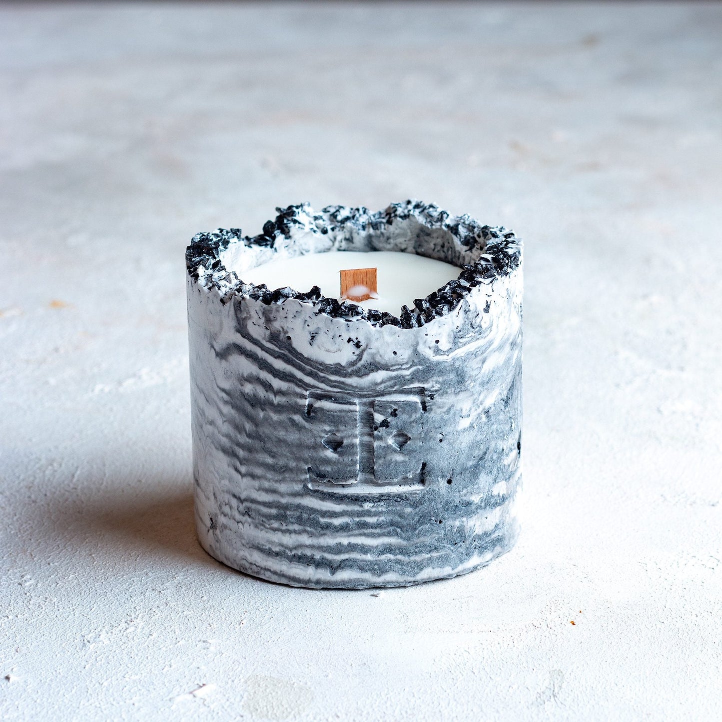 "Black Rose" Candle with Crystals - Small 150g