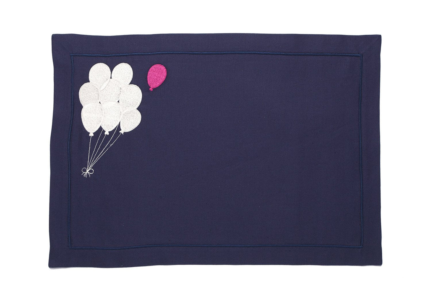 Mantel Individual "Mi Globo Escapó" Azul Marino - Nostalgia Infantil Bordada en Memoria Eterna