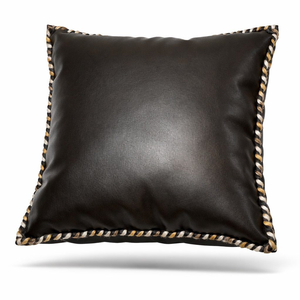 Funda de Cojín Decorativo en Cuero con Detalle de Borde Tejido a Mano