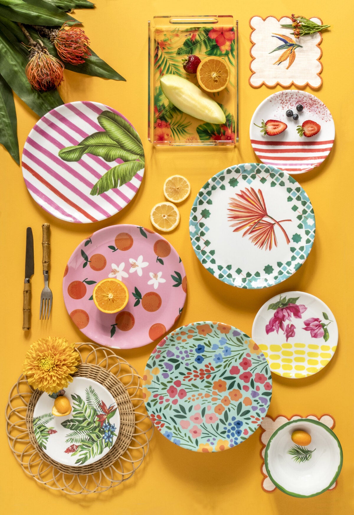 Plato Principal Miami Pink Beach - Acuarela Tropical Vibrante