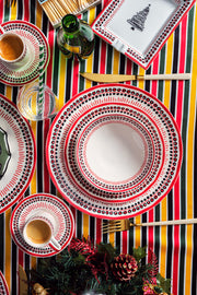 Vajilla Completa Holiday De 12 Piezas en Rojo - Porcelana Premium