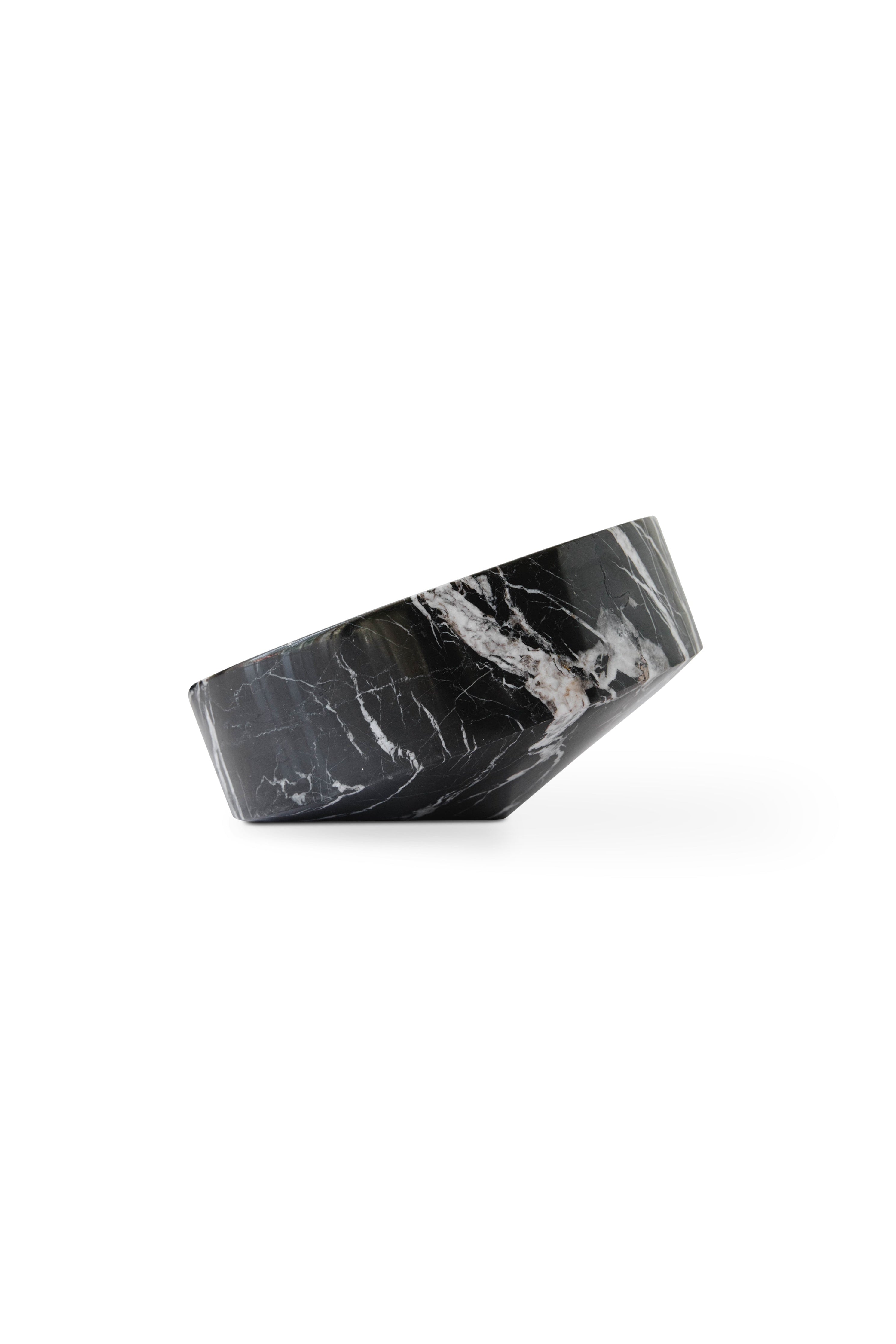 Bowl Vloor Negro Dramático - Intensidad de Mármol que Abraza el Misterio
