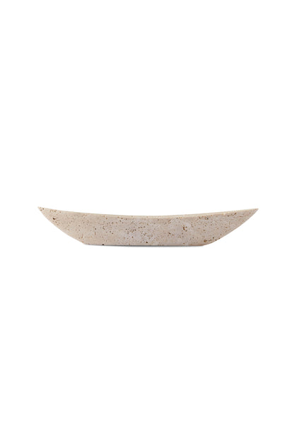 Escultura Canoe Travertine - Navegación Poética entre Arte y Funcionalidad