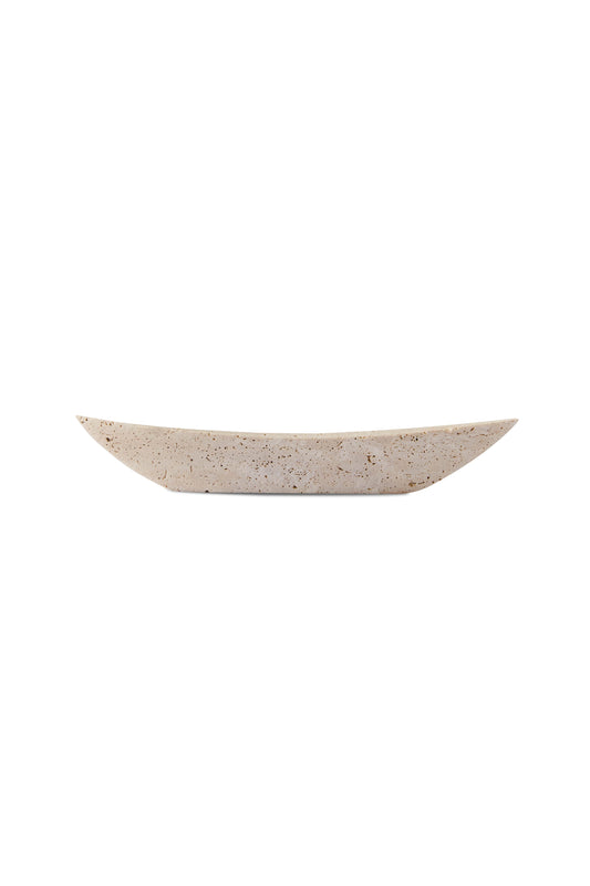 Escultura Canoe Travertine - Navegación Poética entre Arte y Funcionalidad