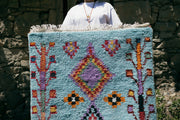 Alfombra Charm Tejida a Mano Azul - Elegancia Artesanal en Lana