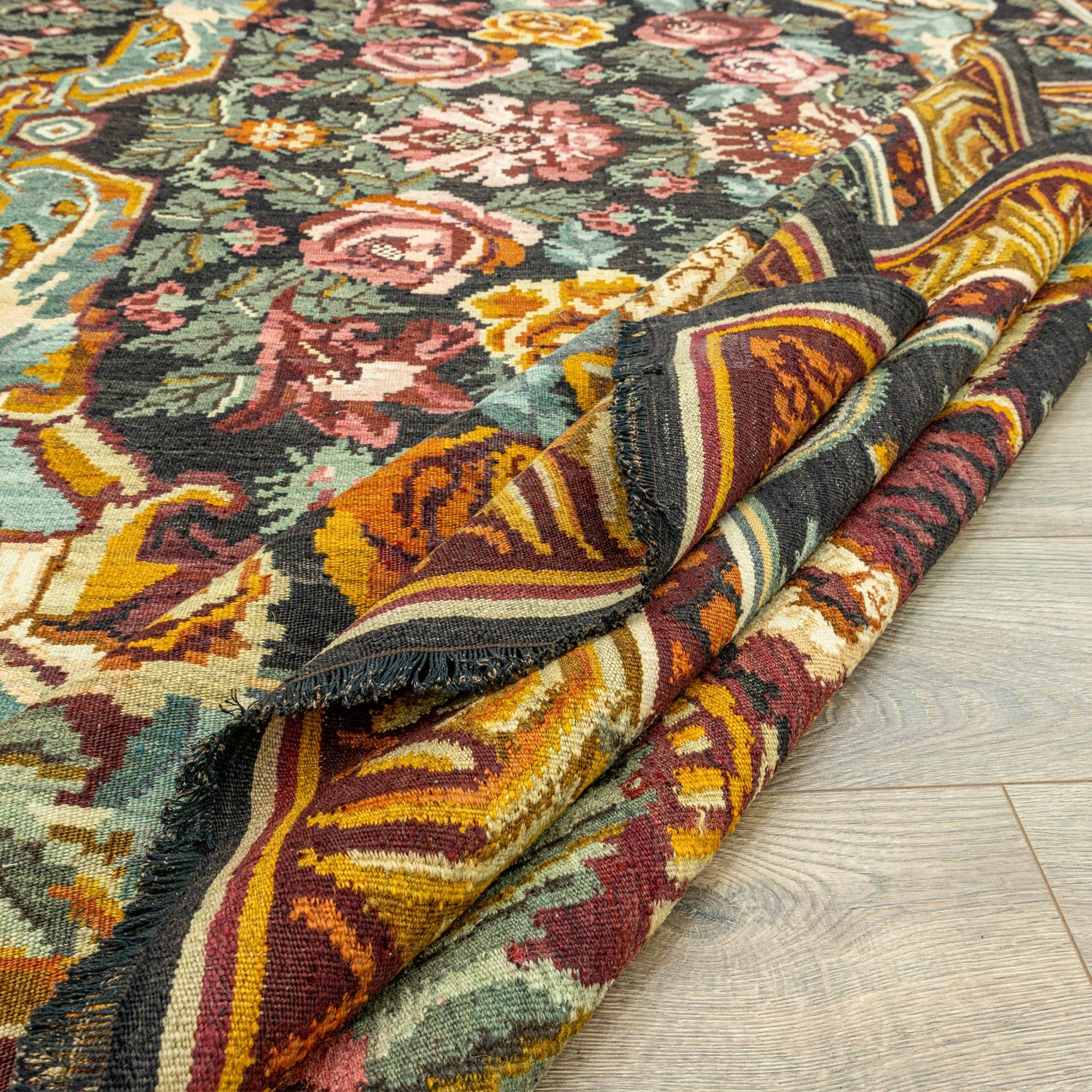 Neva Hand-Woven Karabagh Rug Artesanal Natural Wool 208x309cm – Origen Sostenible