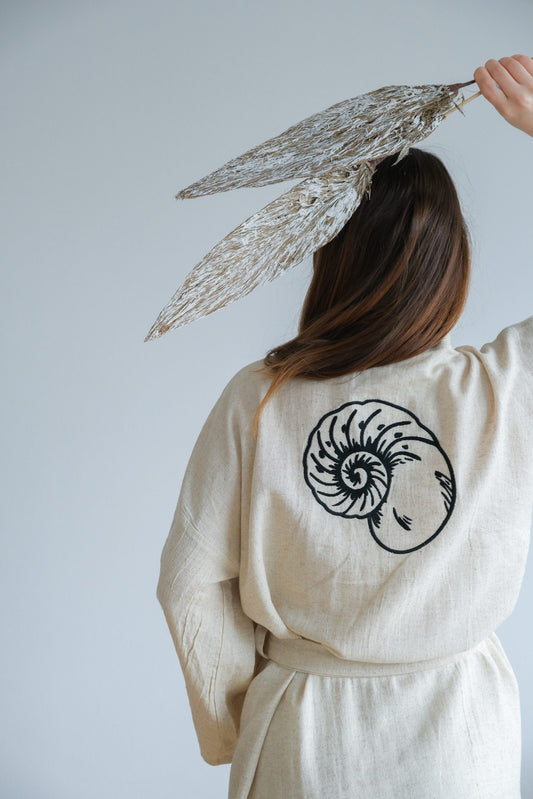 Luxury Kimono "Seashell" - Traditional Hand Embroidery