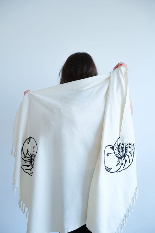 Peştemal Premium "Sea Shell" - Sustainable Textile Art