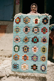 Alfombra Artesanal Flowers Azul - Tejido Manual en Lana Pura