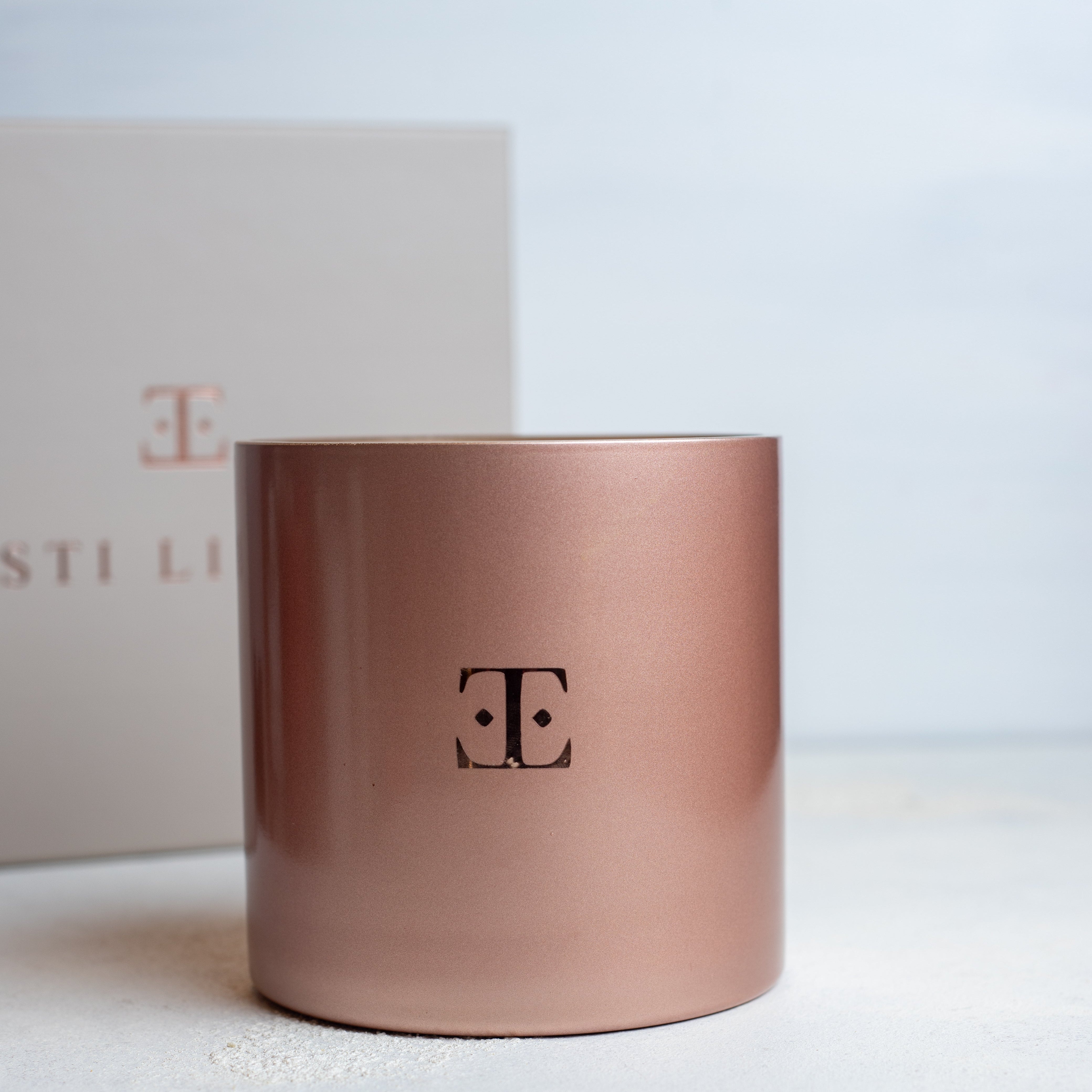 XL Rose Gold Crystal Candle - Elegance in Rose Gold
