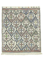 Humeyn Geometrical Design Wool Kilim Artesanal Natural Wool 131x157cm – Origen Sostenible