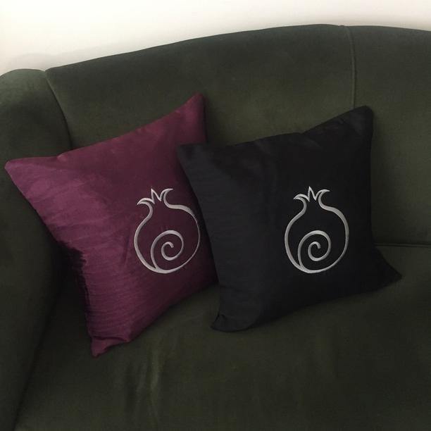 Black silver pomegranate pillowcase