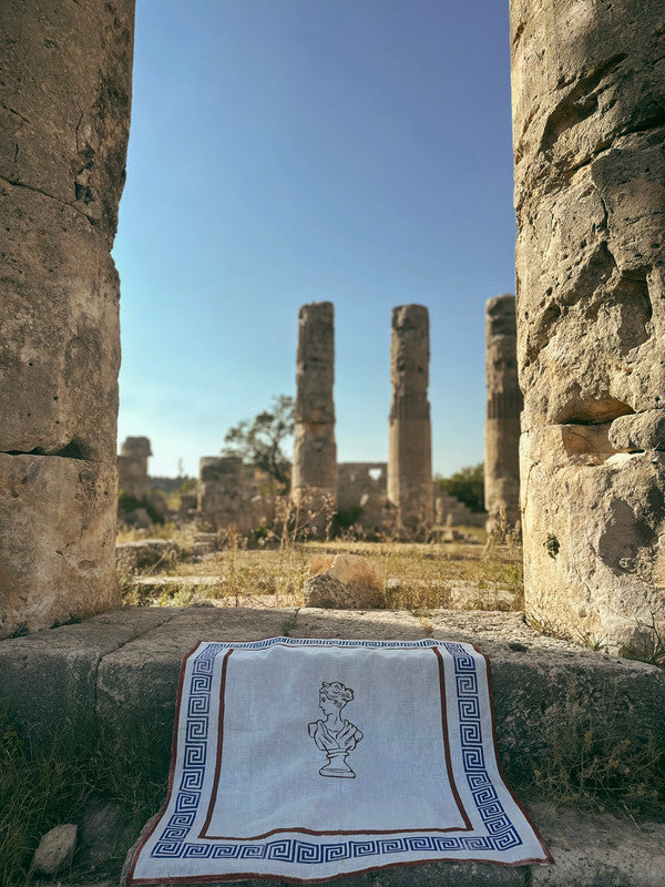 Lykia tablecloth