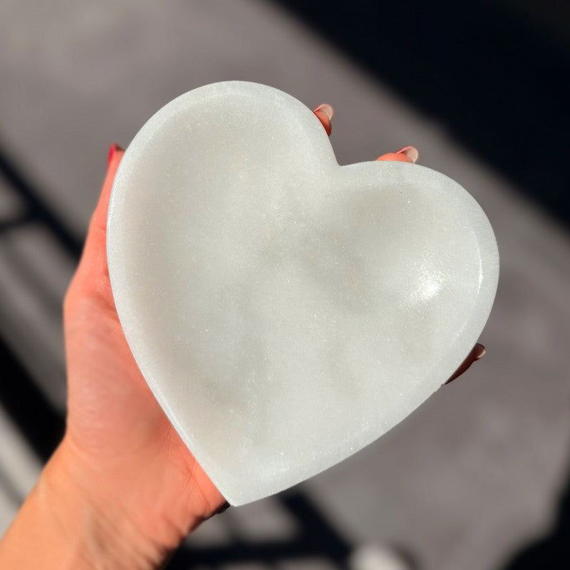 Cuenco De Mármol Blanco Con Corazones