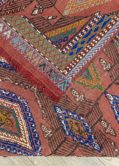 Rinat Ethnic Designed Hand-Woven Cicim Kilim Artesanal Natural Wool 131x159cm – Origen Sostenible