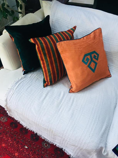 Almohada de seda Kutnu con bordado - Fertilidad, Cojín de seda auténtica naranja