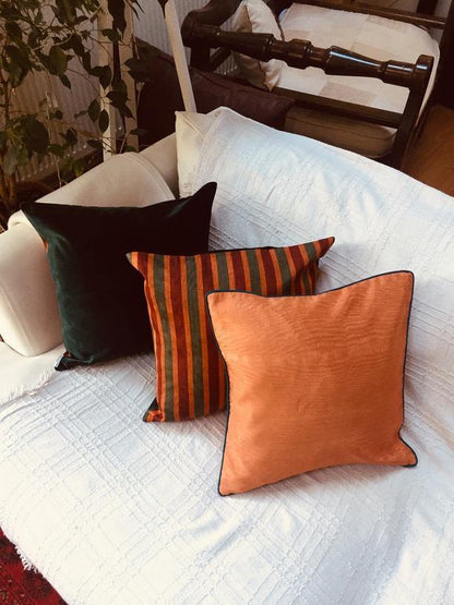 Almohada de seda Kutnu con bordado - Fertilidad, Cojín de seda auténtica naranja