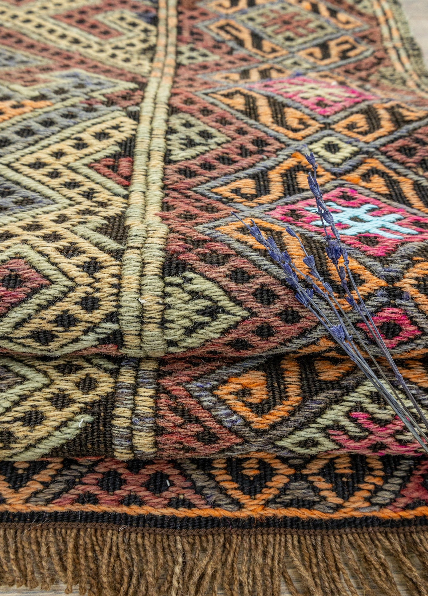 Hazra Geometric Design Cicim Kilim Artesanal Natural Wool 153x433cm – Origen Sostenible