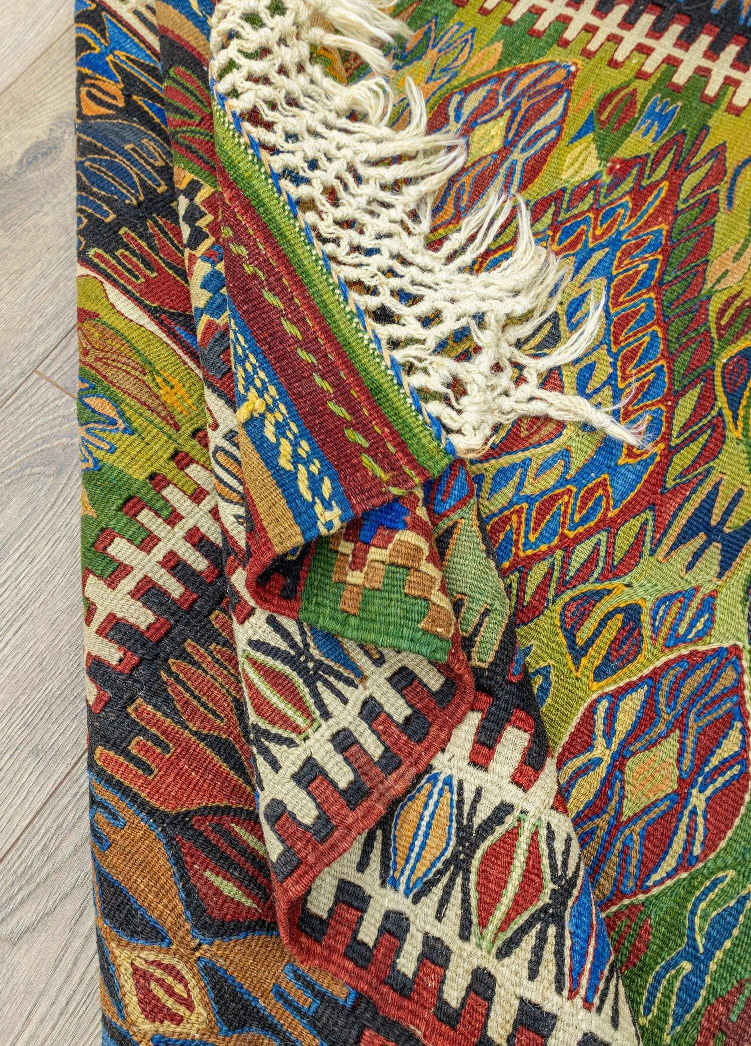 Güre Hand-Woven Wool Nuzumla Kilim Artesanal Natural Wool 138x189cm – Origen Sostenible